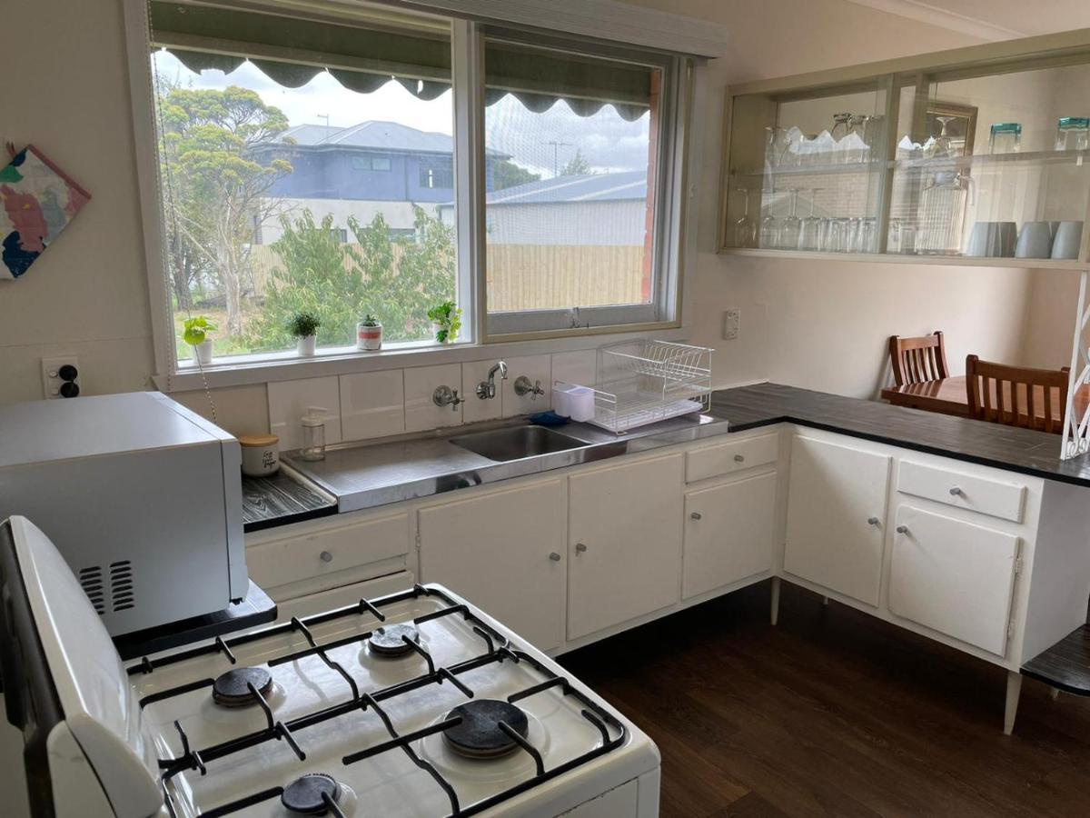 3 Bedroom Family House Close To Melbourne Airport ภายนอก รูปภาพ