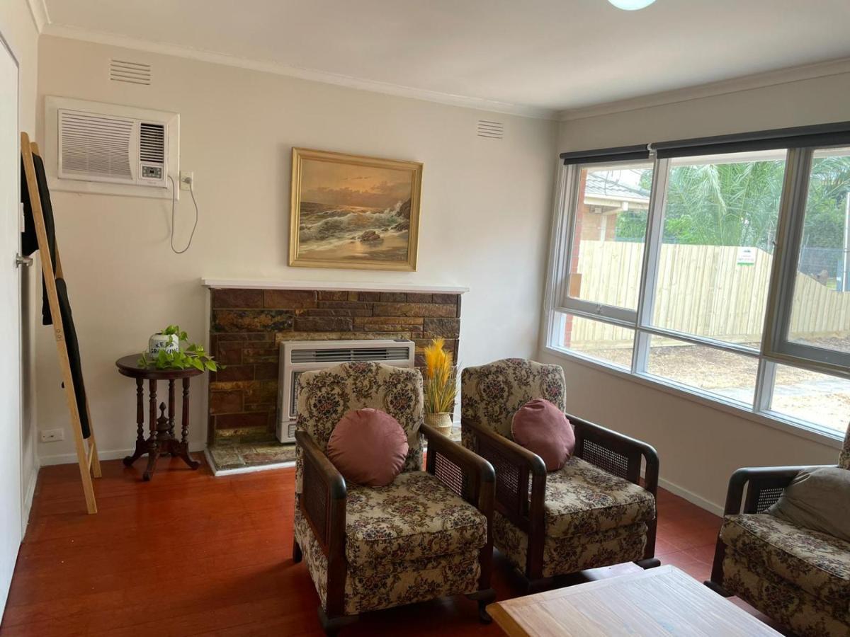 3 Bedroom Family House Close To Melbourne Airport ภายนอก รูปภาพ